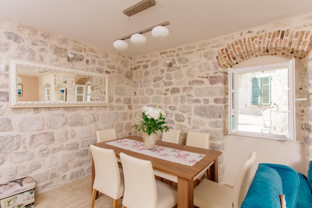 Old Town Museum Square Apartment Котор Екстер'єр фото